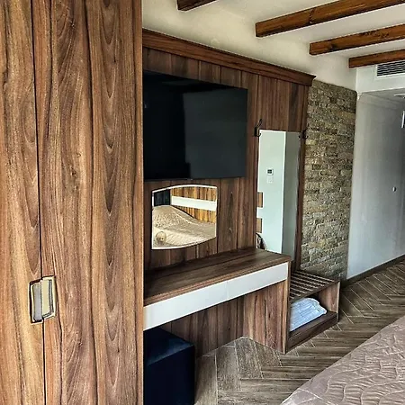 Oasis Rhodopes Къща за гости *