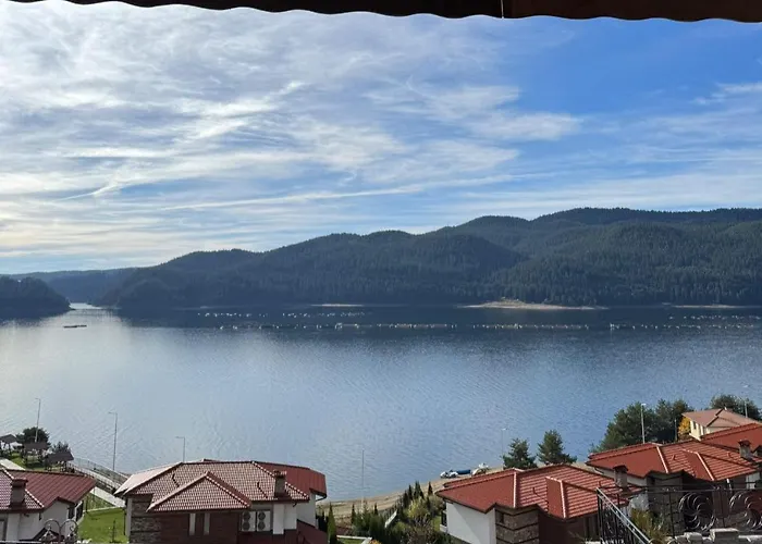 Къща за гости Oasis Rhodopes Доспат